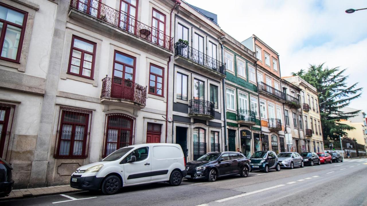 Premium 2Br Flat Near Santa Catarina By Lovelystay Porto Exterior foto